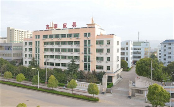 加工女包 為什么要選擇有開發能力箱包廠志豪皮具