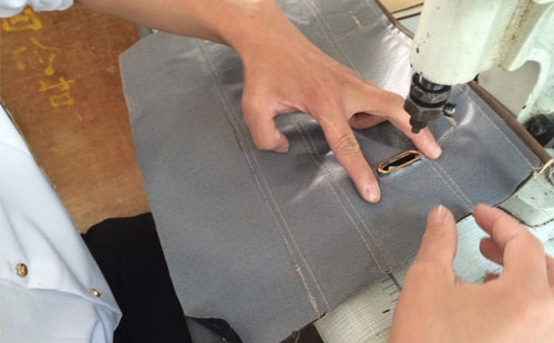 志豪皮具女包工廠臺(tái)面作業(yè)原來(lái)是這樣的