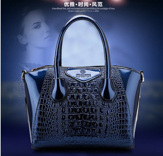 你與女神之間就差一款包包的距離.png